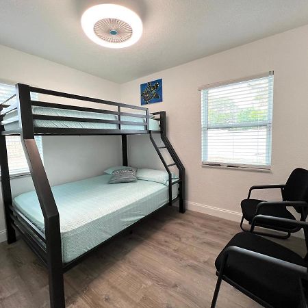 Hostal Beach Vacation Mode 布雷登顿 外观 照片