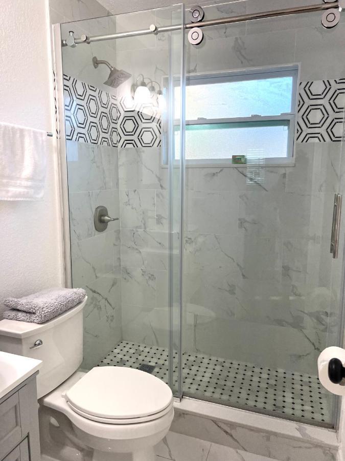 Hostal Beach Vacation Mode 布雷登顿 外观 照片