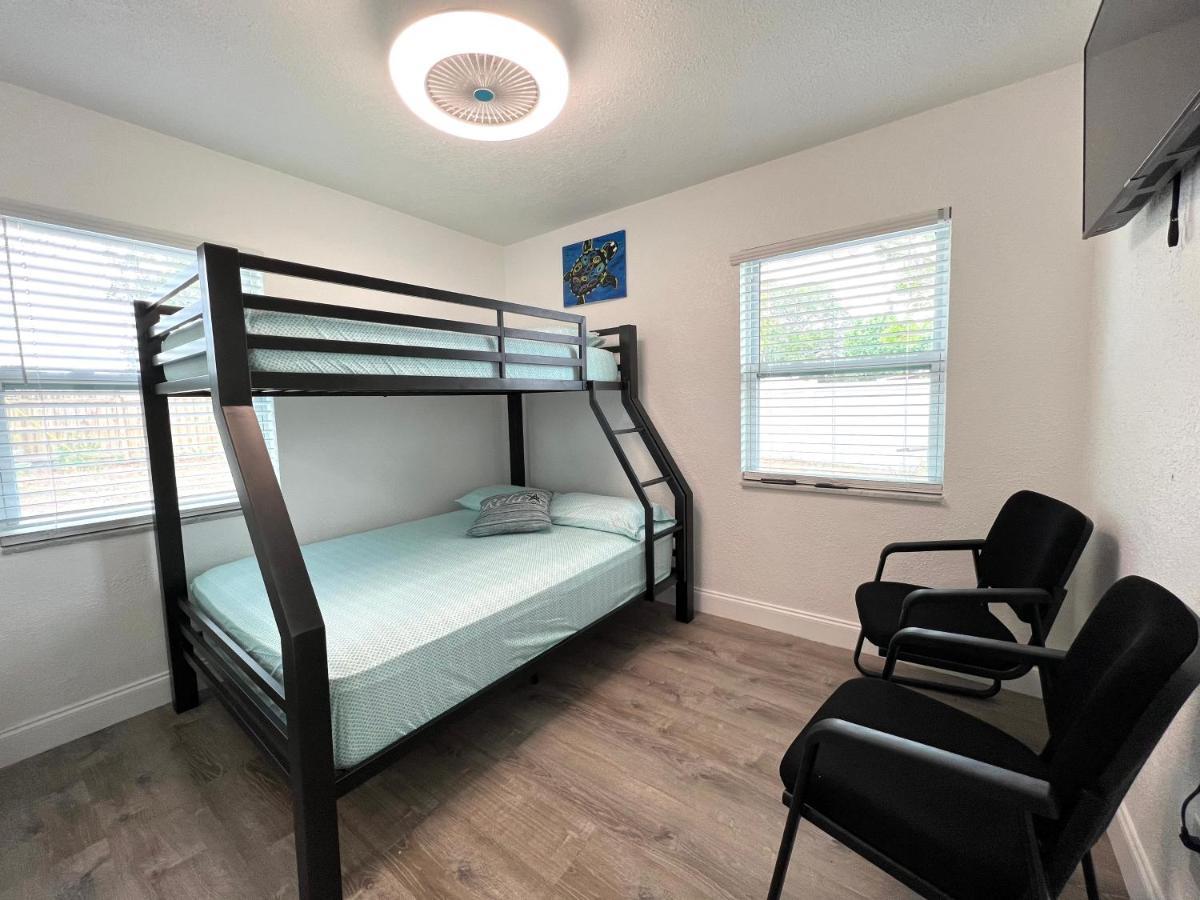 Hostal Beach Vacation Mode 布雷登顿 外观 照片
